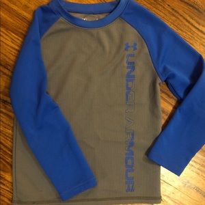 UNDER ARMOUR. Boys long sleeved shirt!